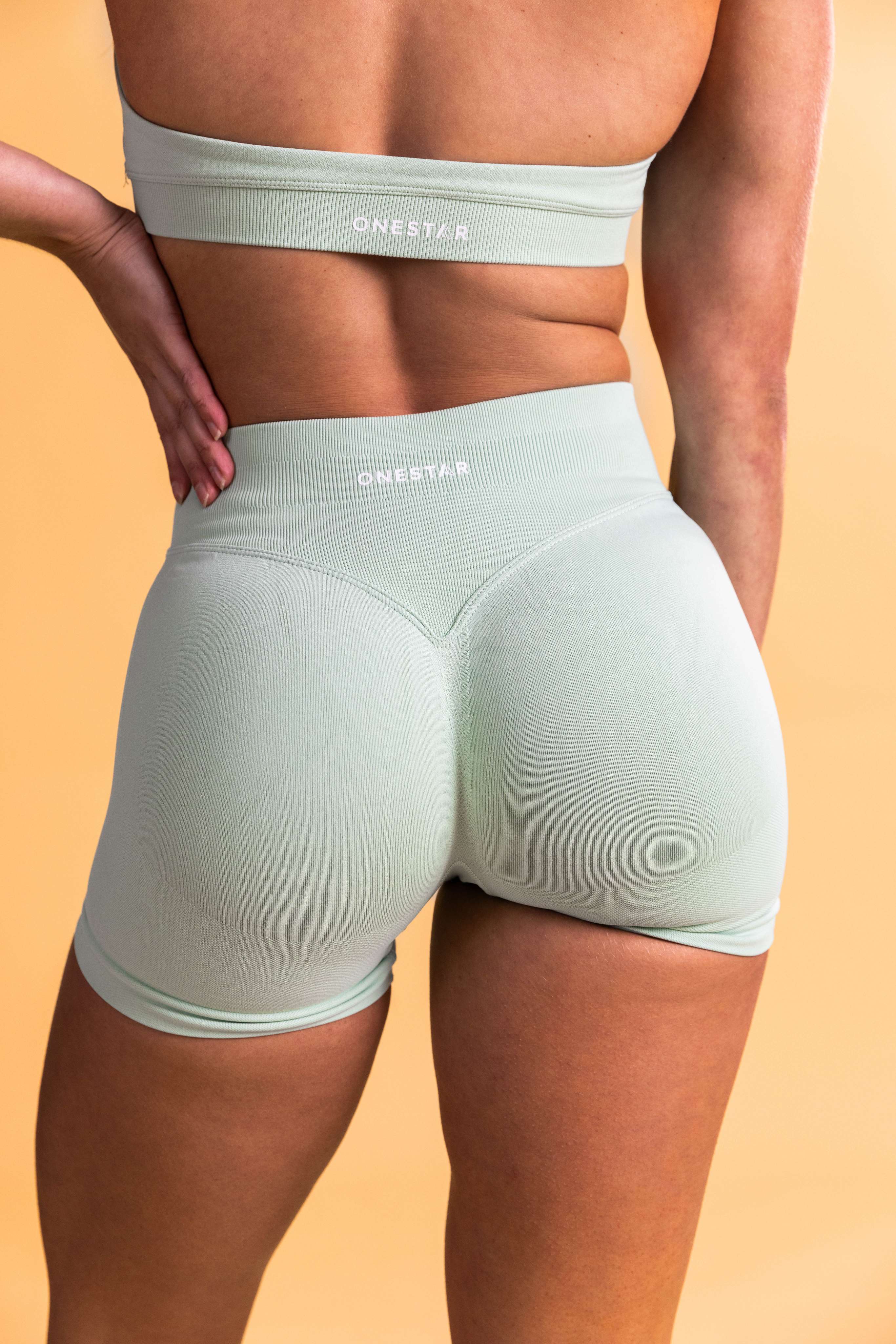 Seamless Scrunch Shorts