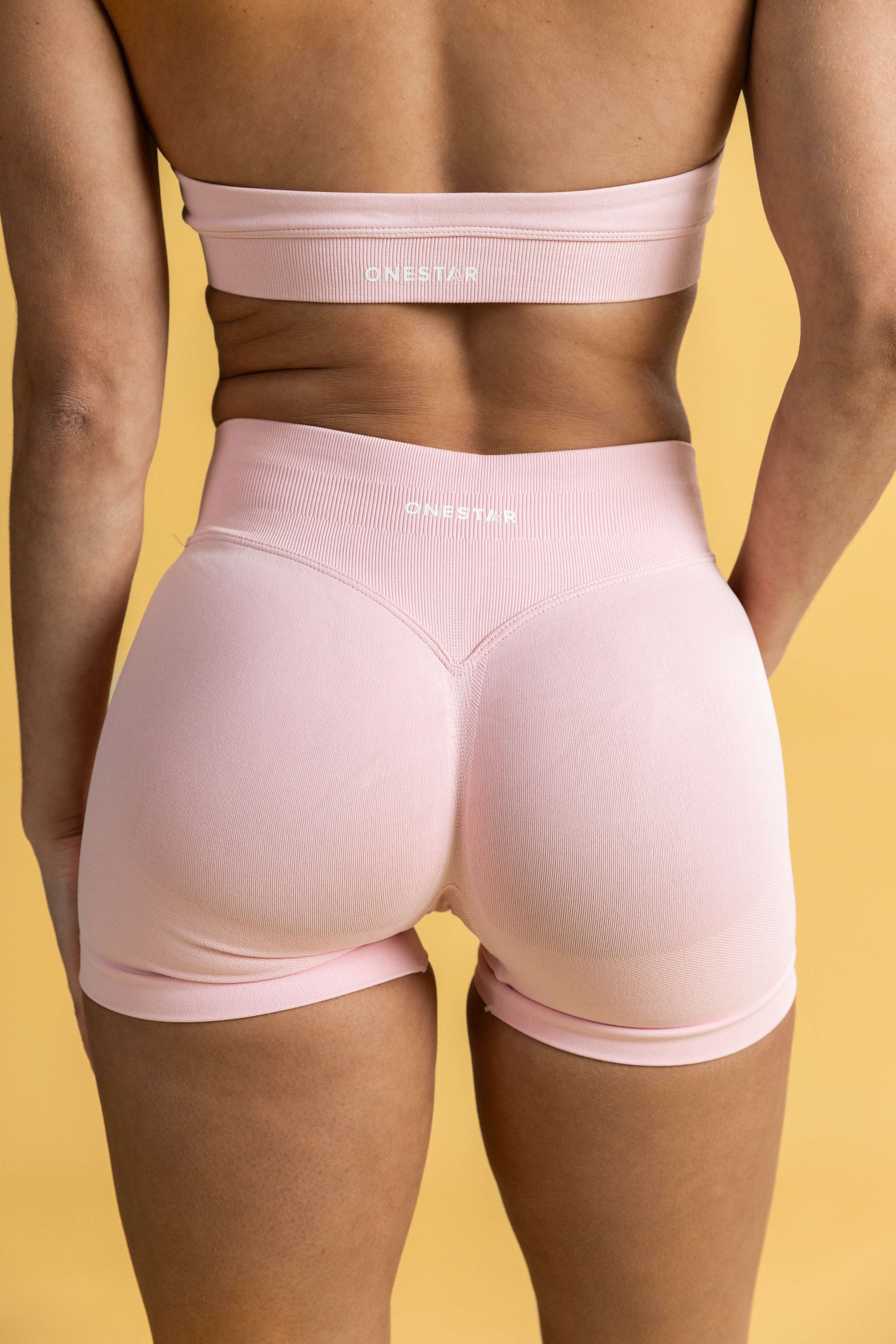 Seamless Scrunch Shorts